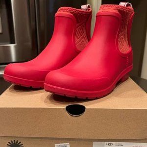 NEW! UGG Chevonne Boot Ribbon Red Women size 5